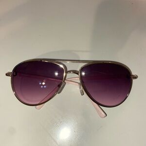 Stylish Purple Aviator Sunglasses